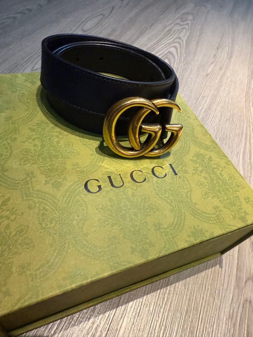 GUCCIのGGマーモント レザー ベルト