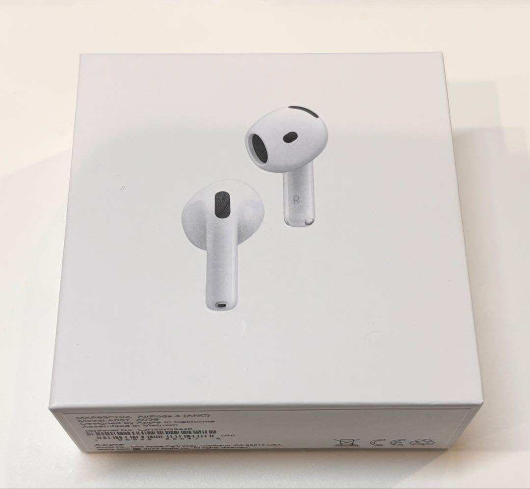 AirPods 4（ANC）MXP93J/A　ワイヤレス充電ケース+右イヤホン
