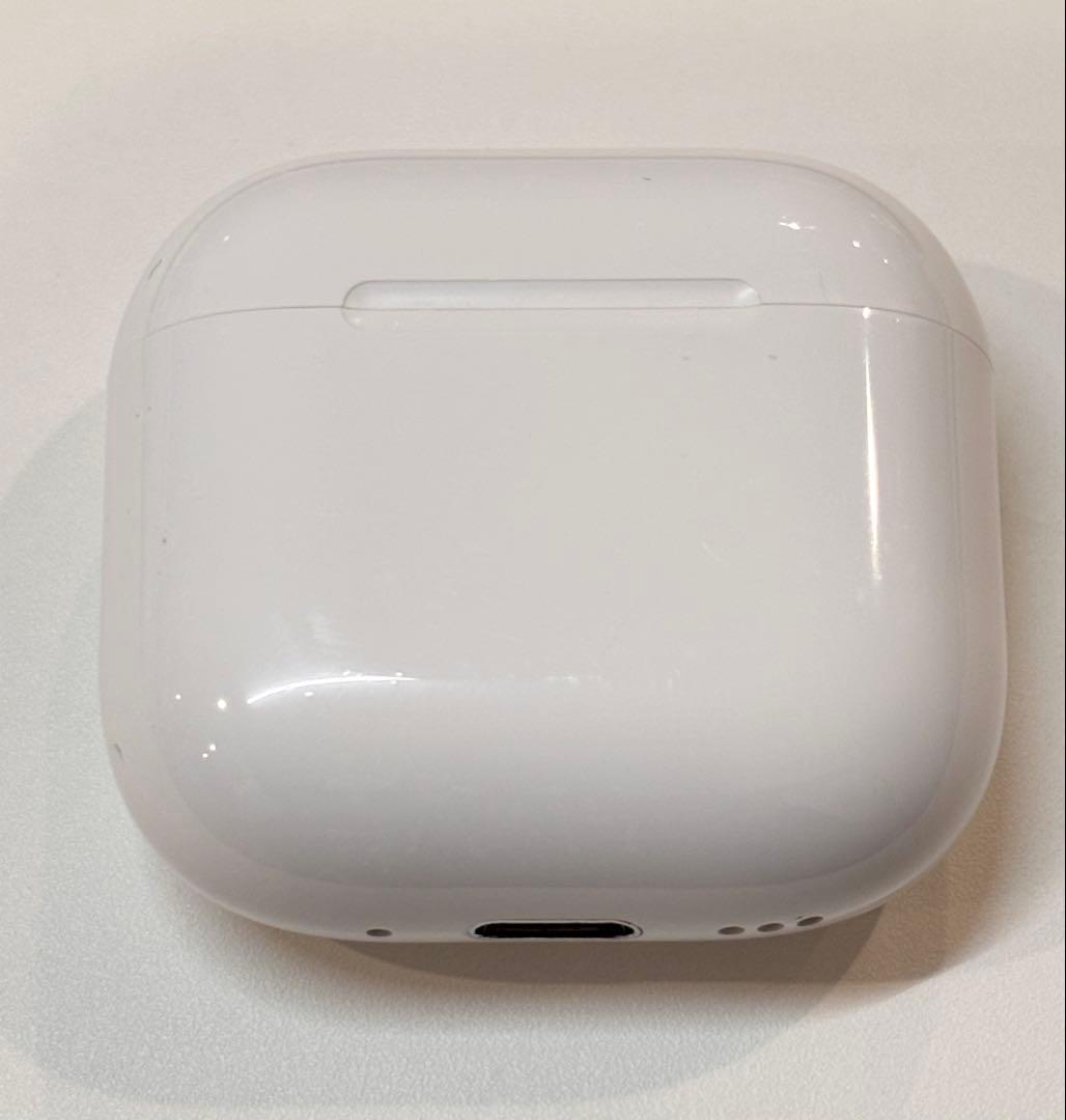 AirPods 4（ANC）MXP93J/A　ワイヤレス充電ケース+右イヤホン