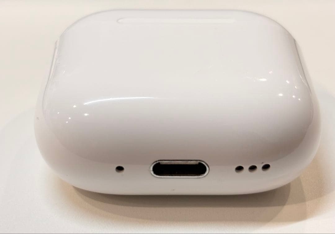 AirPods 4（ANC）MXP93J/A　ワイヤレス充電ケース+右イヤホン