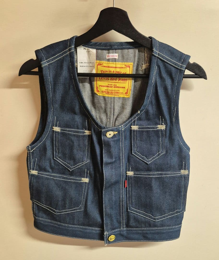 リーバイスレッド　ベスト　レディース