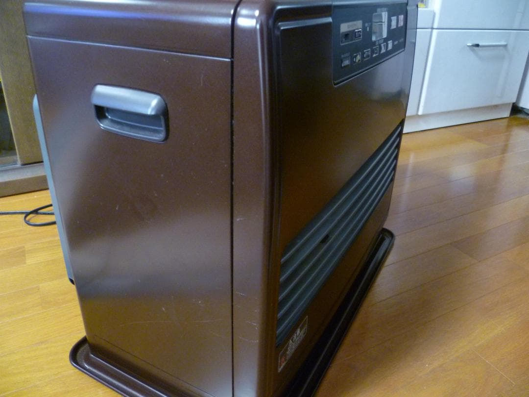 ダイニチ DAINICHI石油ファンヒーターFW-6715SDX