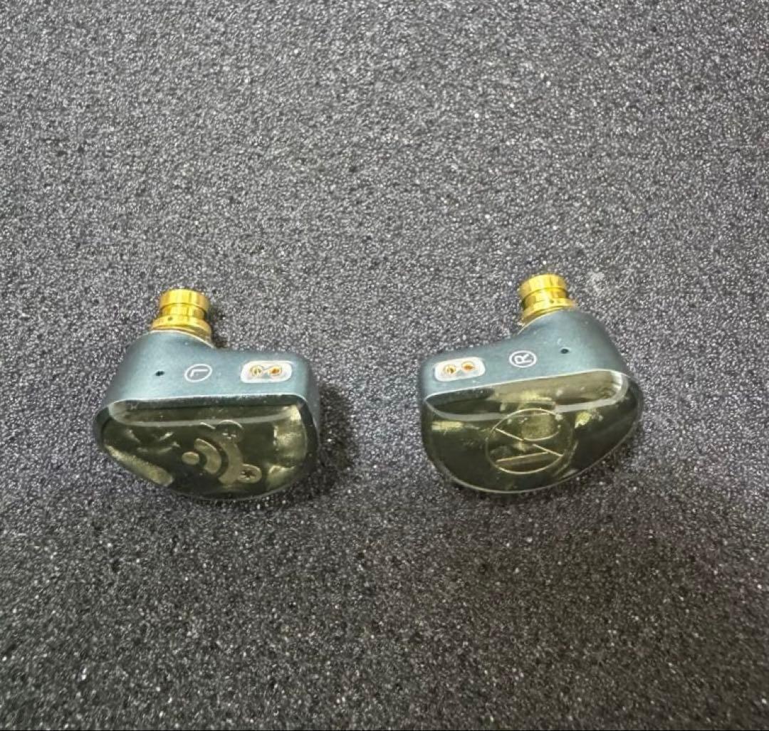 【中古】小春六花 コラボイヤホン『T-1000』