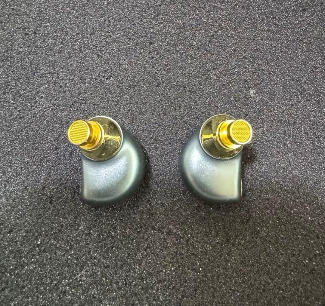 【中古】小春六花 コラボイヤホン『T-1000』