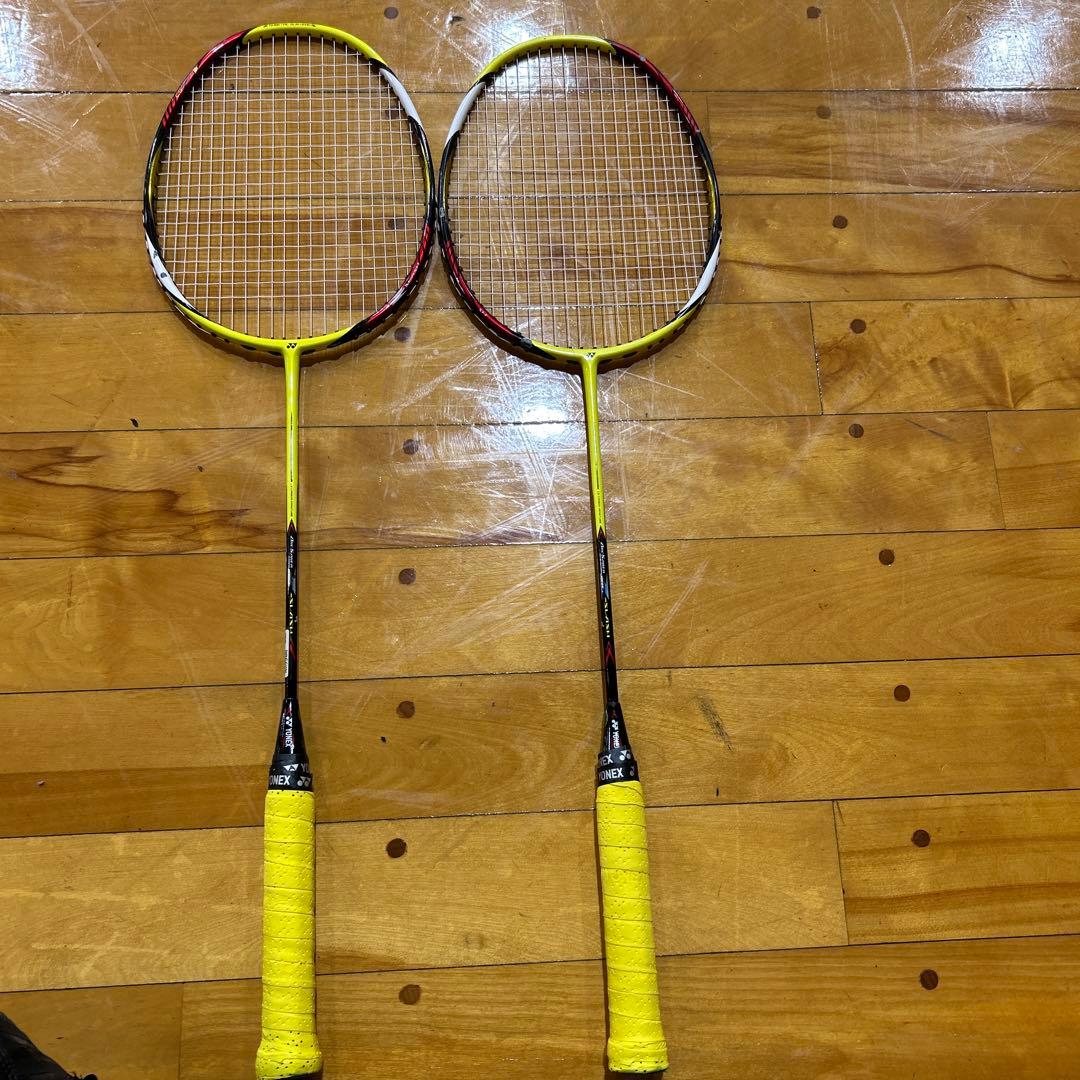 バドミントンラケット2本　ARC-Zスラッシュ 3U G5✖️2本