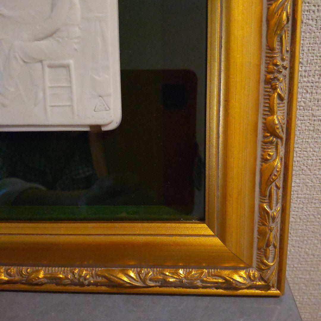 セーブル　白磁(ビスキュイ)浅浮彫り