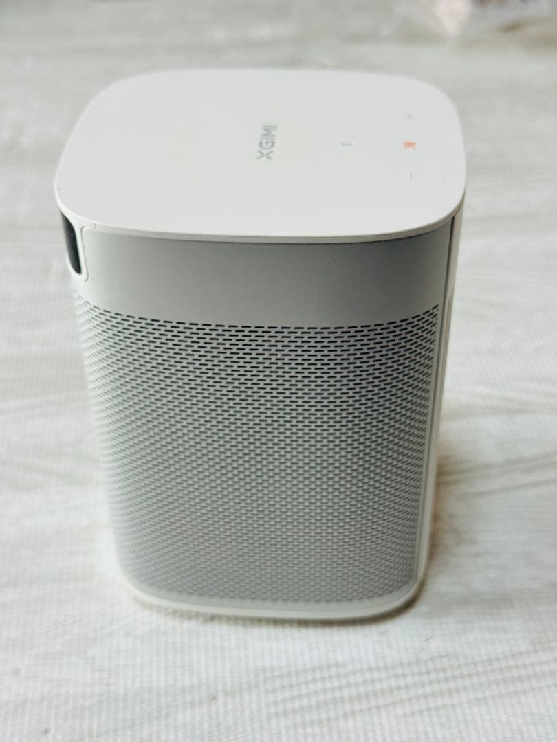 XGIMI ホワイトプロジェクター本体