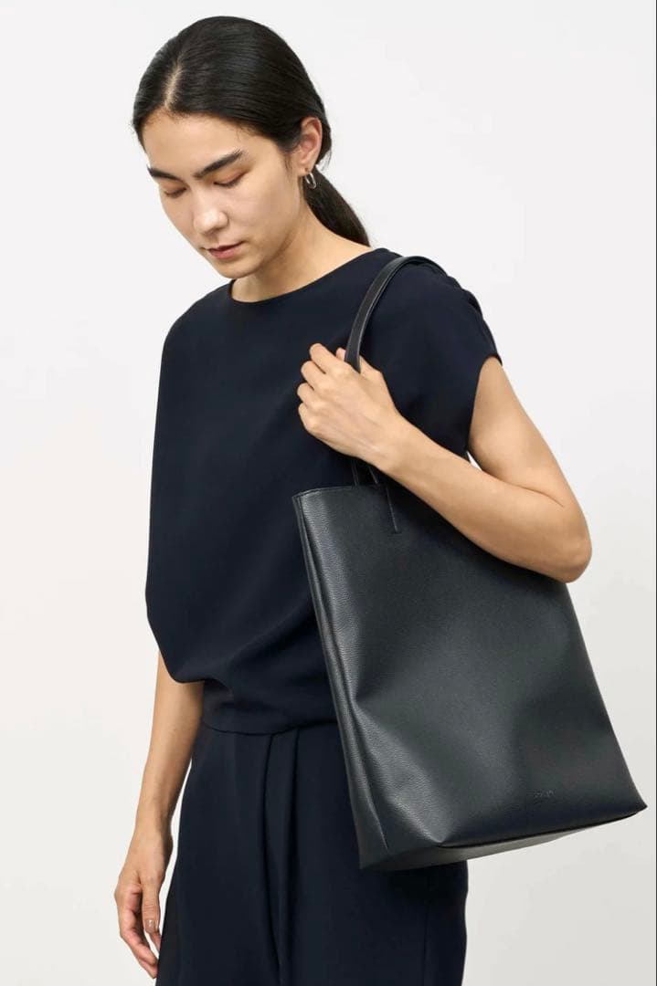 ソージュ　ヴィーガンレザーマチ付　トートバッグ