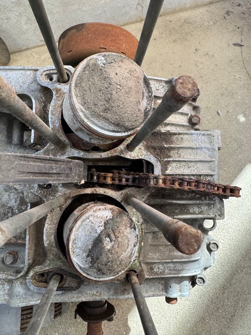 ぴ*様 SUZUKI GS400 腰下エンジン　部品取り