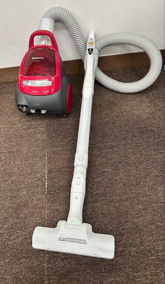 ④Panasonic MC-SK17A-R サイクロン式掃除機 2020年製