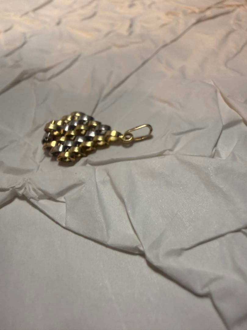 K18&ptダイヤモンド型ネックレストップ