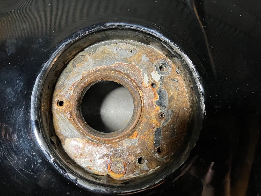 んー　YAMAHA XJR400 4HM ガソリンタンク