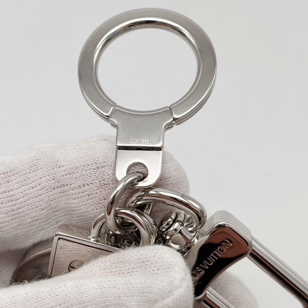 ルイヴィトン ポルトクレ クラブ タイガ グラシエ キーホルダー LVクラブ