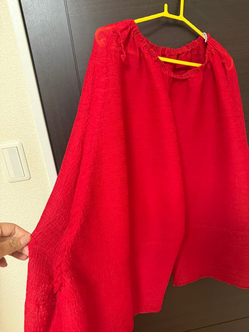 イッセイミヤケissey miyake me シスール赤いサルエルパンツ