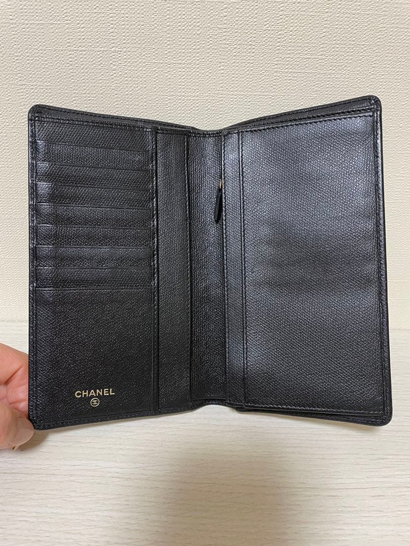 お値引きCHANELキャビアスキン 黒 長財布