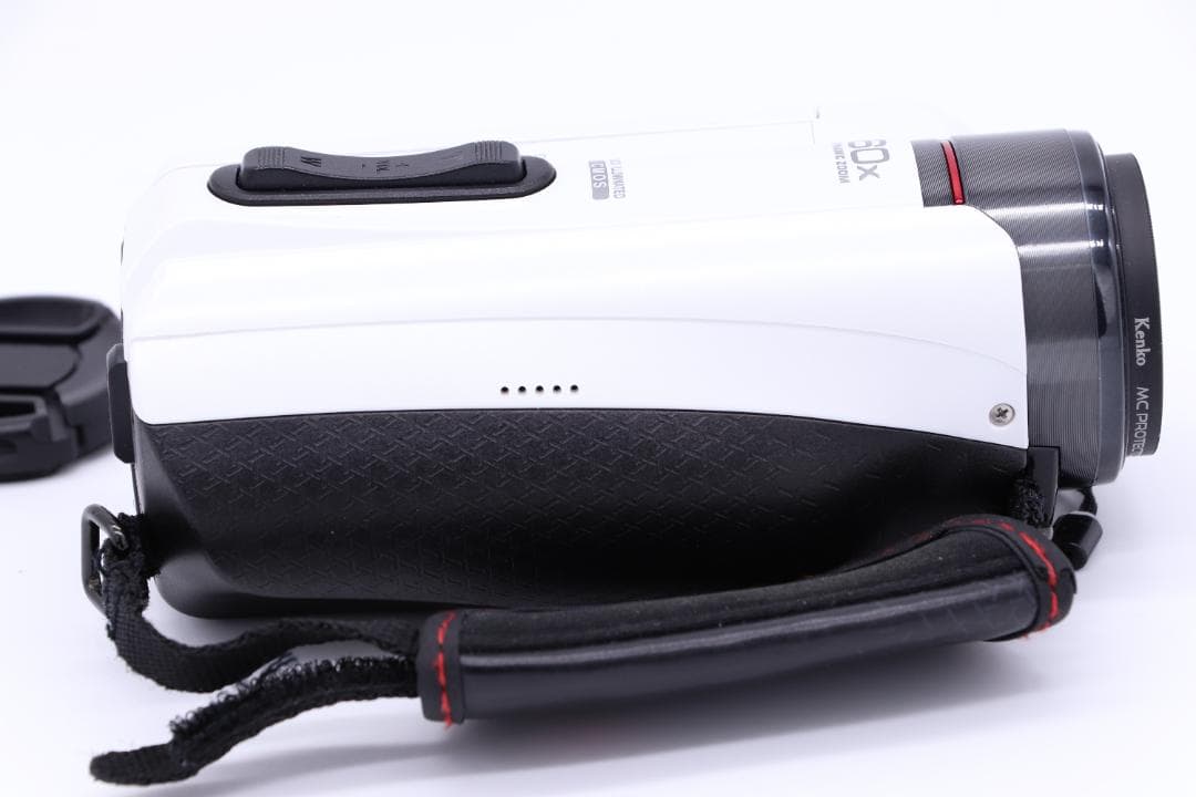 JVC ビデオカメラ EverioR エブリオ GZ-RX600-W