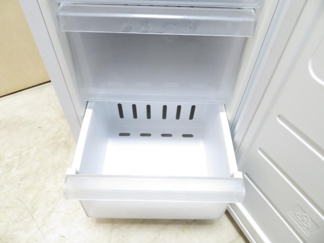 アイリスオーヤマ 2022年製 1ドア スリム 冷凍庫 80L 霜取り不要