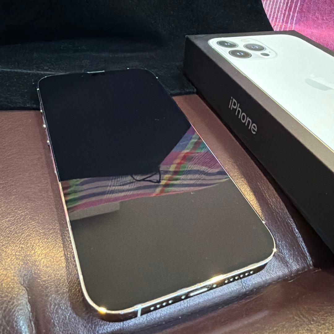 iPhone13promaxシルバー 256GB本体 箱付き　クリアケースおまけ