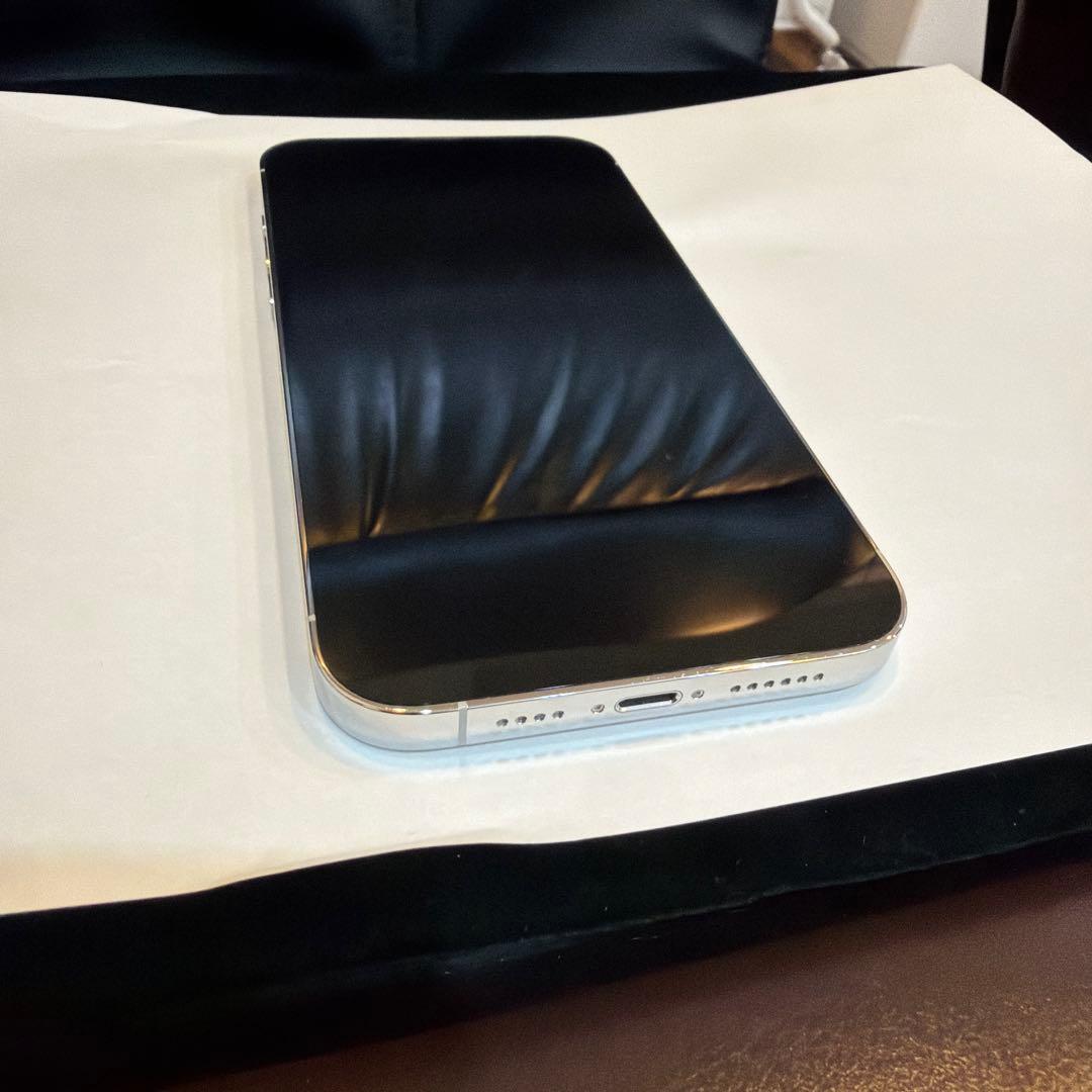 iPhone13promaxシルバー 256GB本体 箱付き　クリアケースおまけ