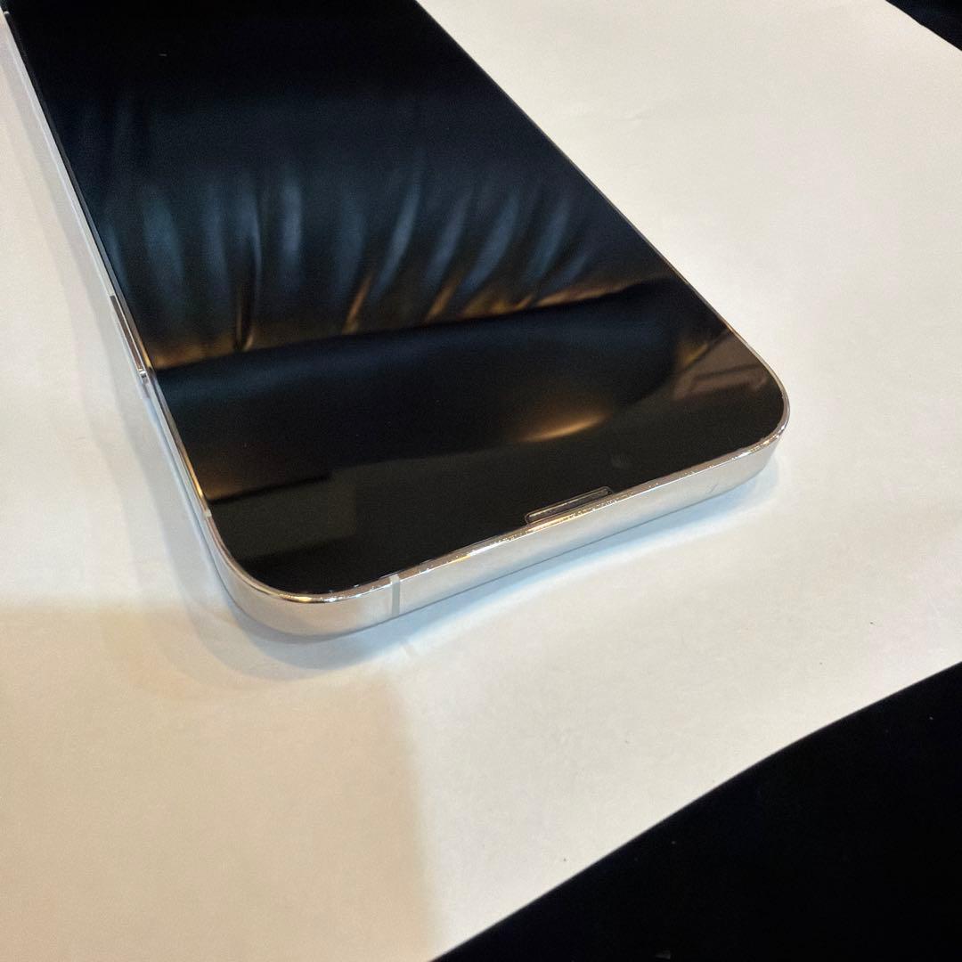 iPhone13promaxシルバー 256GB本体 箱付き　クリアケースおまけ
