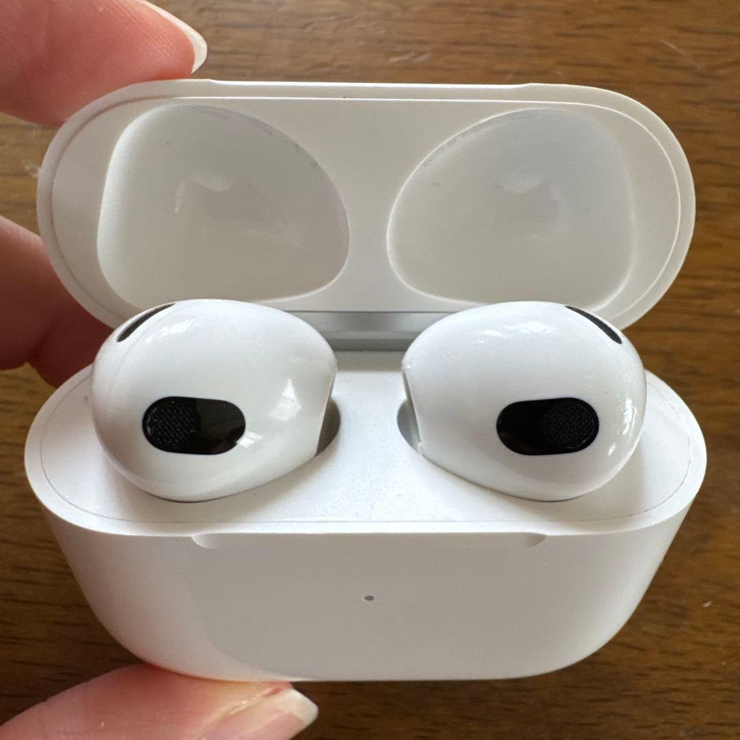AirPods(第3世代)本体 ワイヤレスイヤホン込み