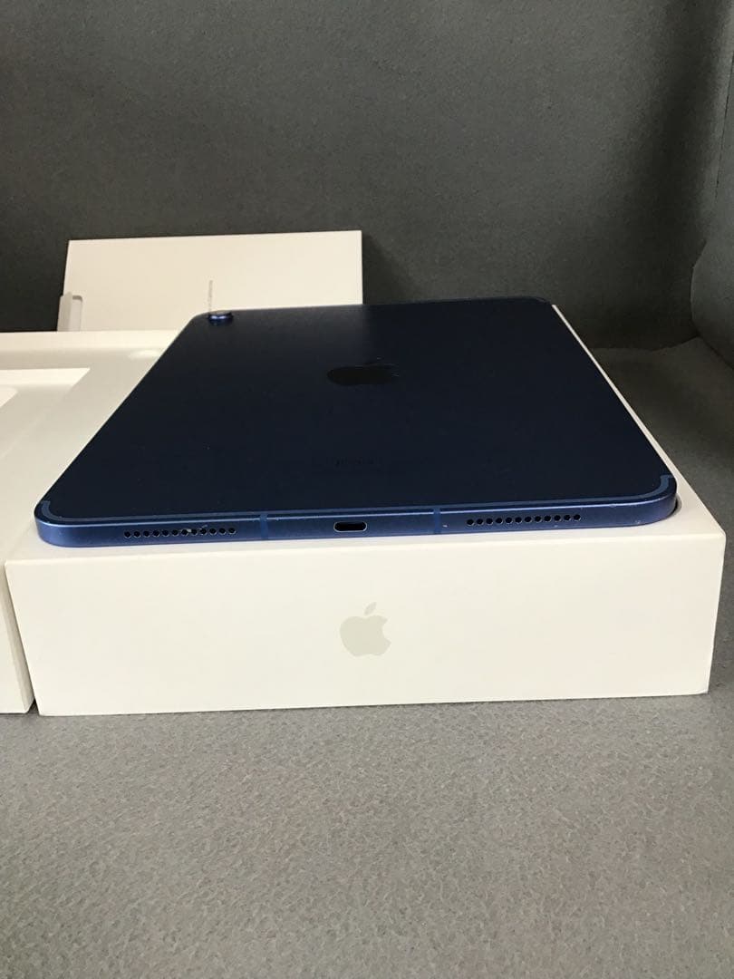 美品　SIMフリー　iPad 第10世代　64GB Wi-Fi+cellular