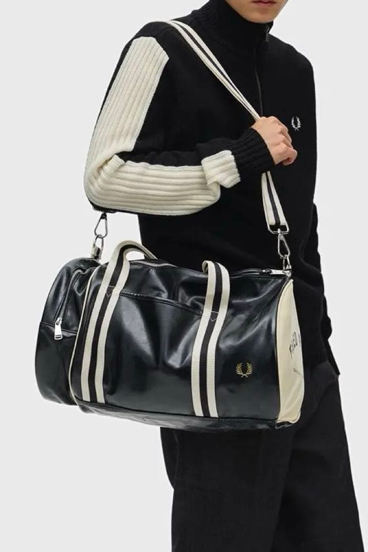FRED PERRY ドラムバッグ ブラック/ホワイト 即購入可