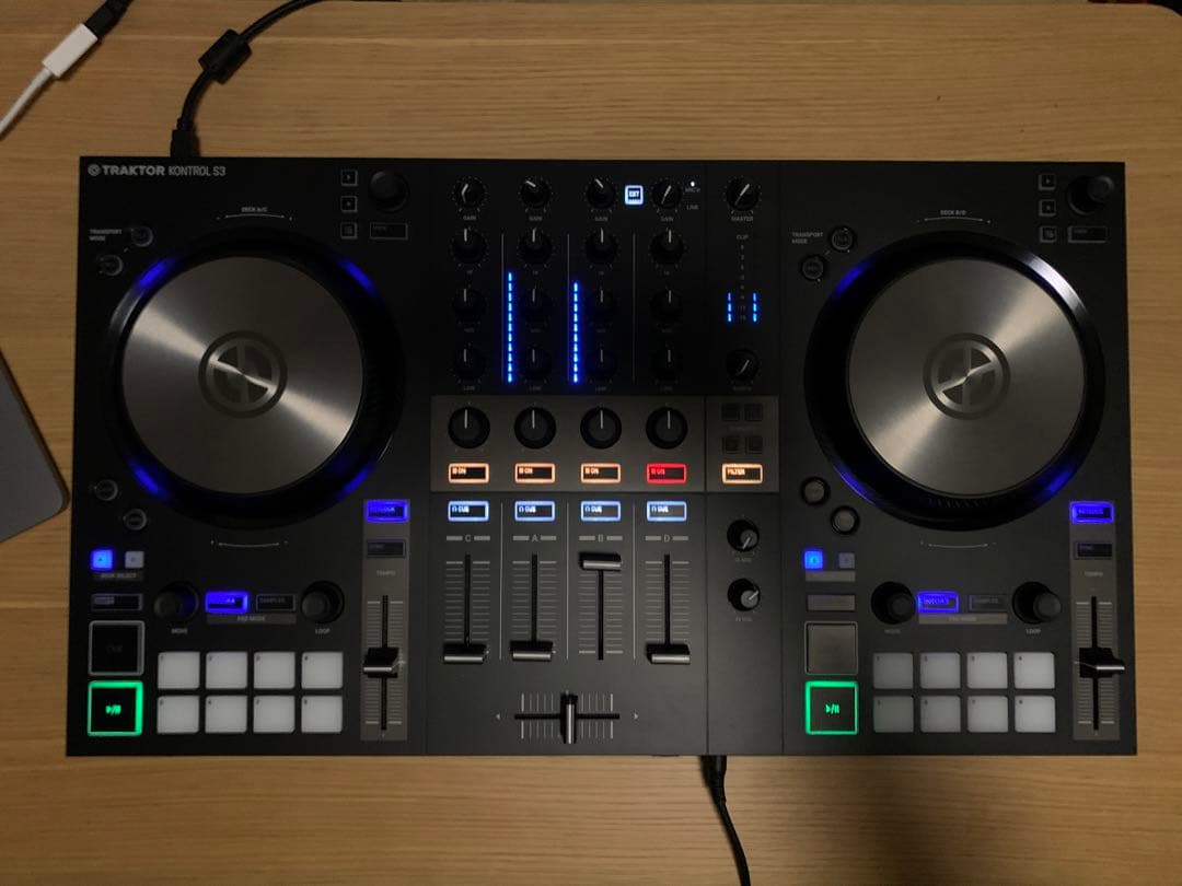【値下げ中】TRAKTOR KONTROL S3
