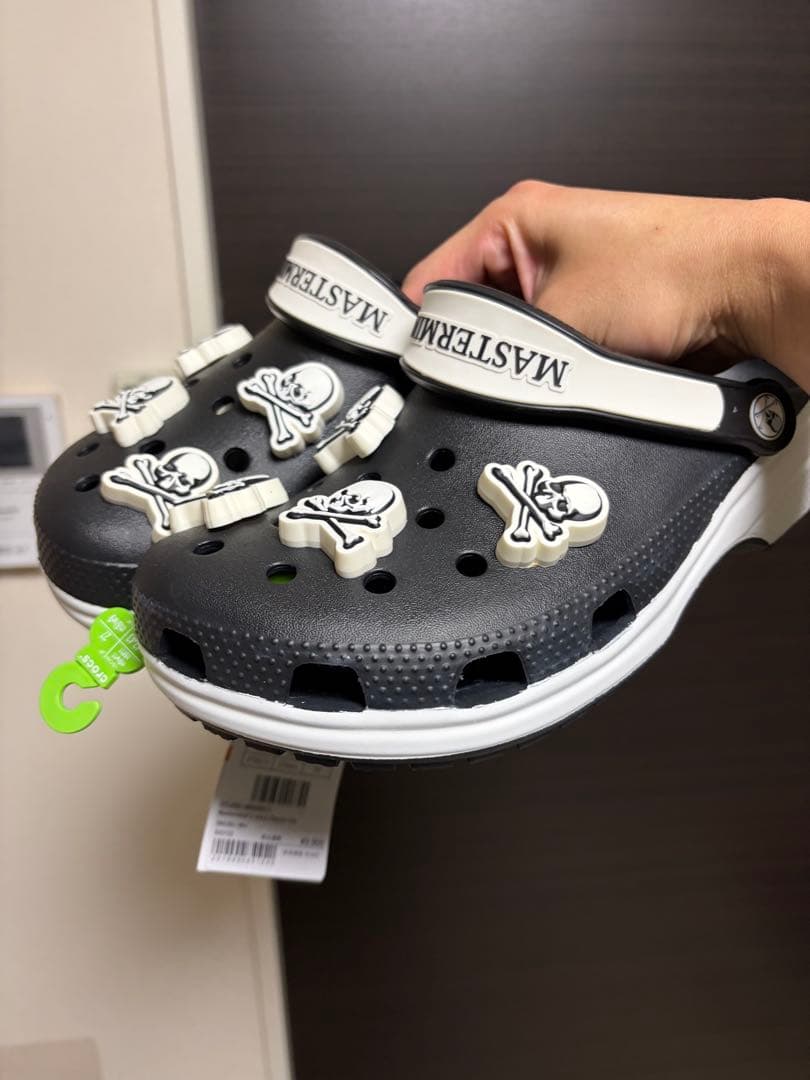 mastermind JAPAN × Crocs サンダル白x黒