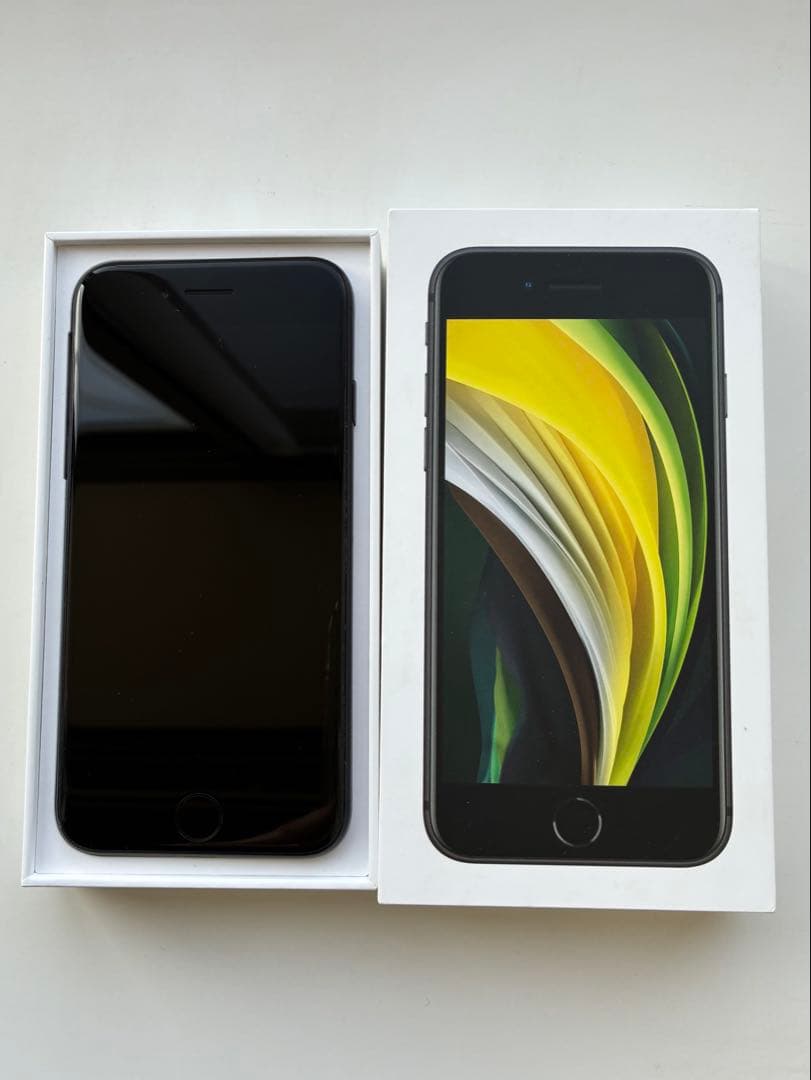 iPhone SE (第二世代) 64GB SIMロックなし　箱付き