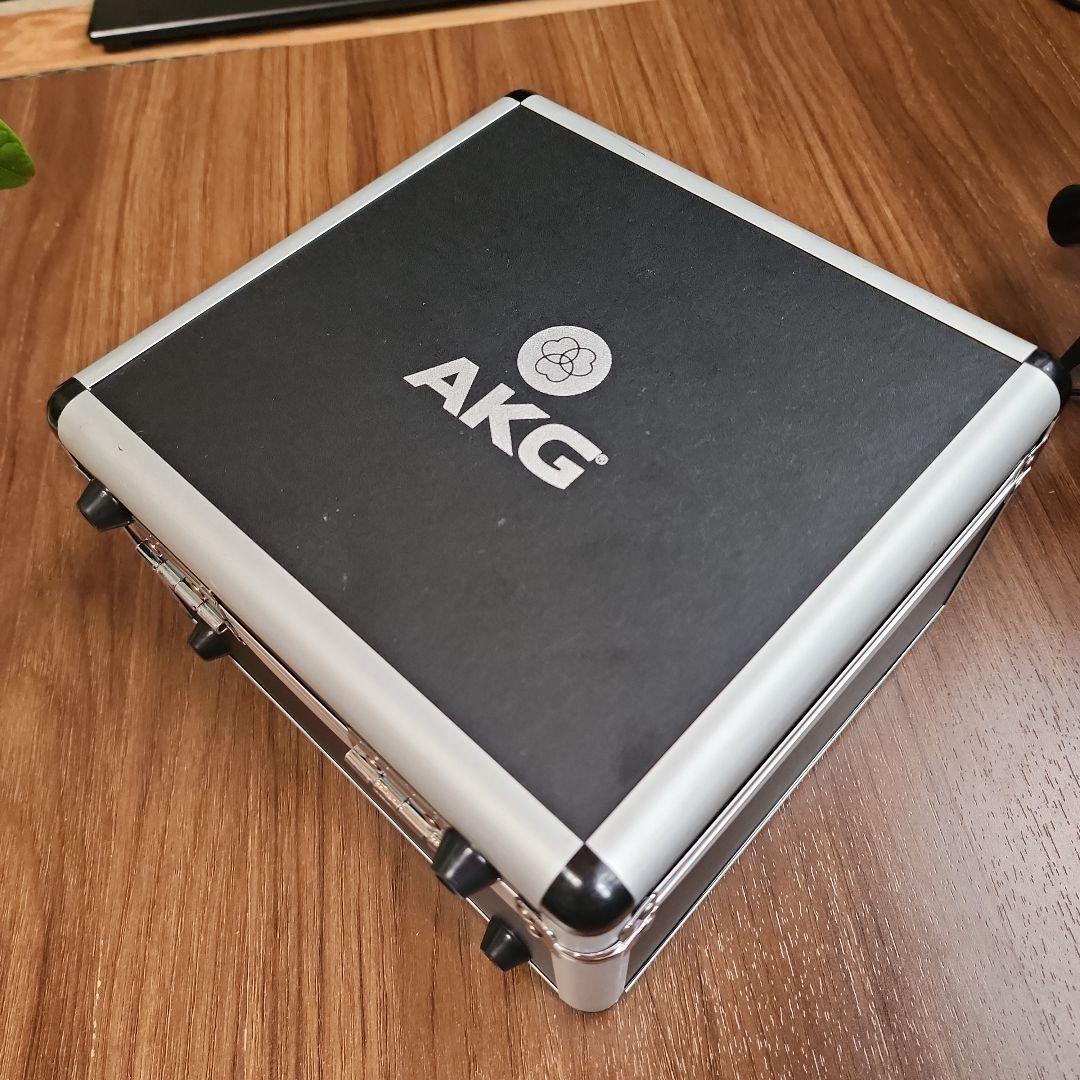 AKG P220 コンデンサーマイク　ケース、スタンド付
