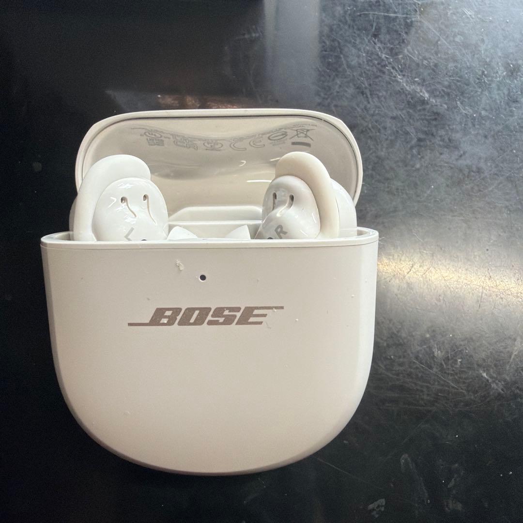 Bose QuietComfort Ultra earbuds 充電ケース付