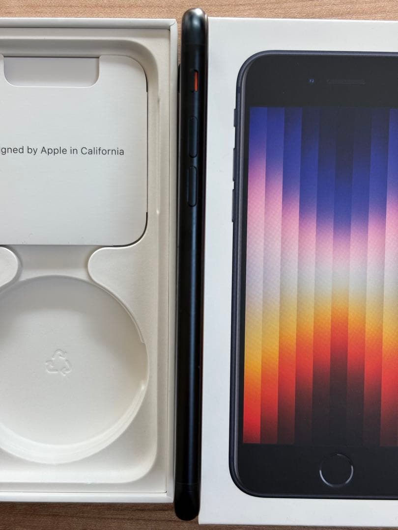 Apple iPhone SE第3世代128GB ミッドナイトカラー