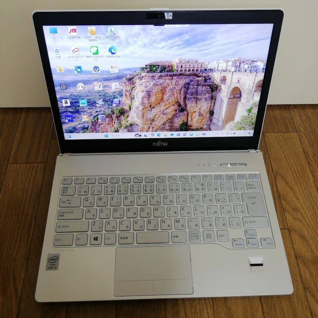 【小型薄型】富士通Windows11ノートPC（Office付）