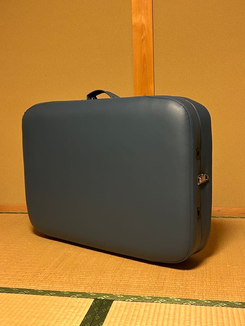 軽量 アルミ製折りたたみマッサージベッド ブルー