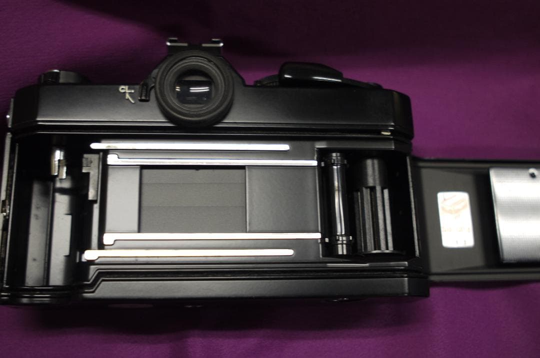 コニカオートリフレックスニューT3　５０ミリF1.4付き　HCアダプター付き