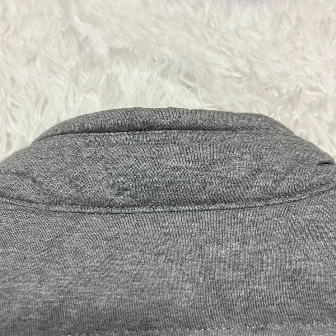 MONCLER　ダウンベスト　グレー　ロゴパッチ　　クリーニング済