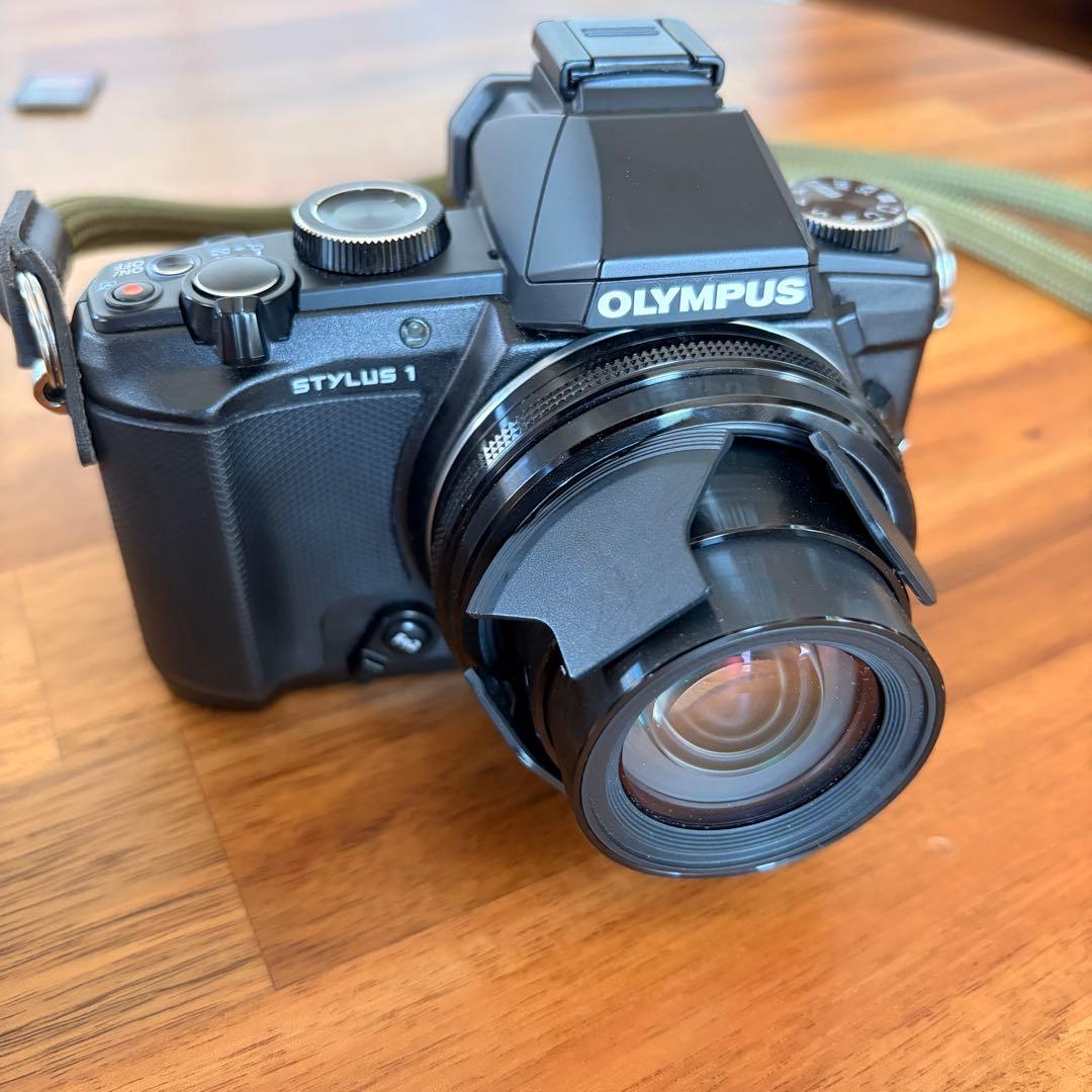 限定値引き【美品】OLYMPUS STYLUS1 F2.8 EVF コンデジ