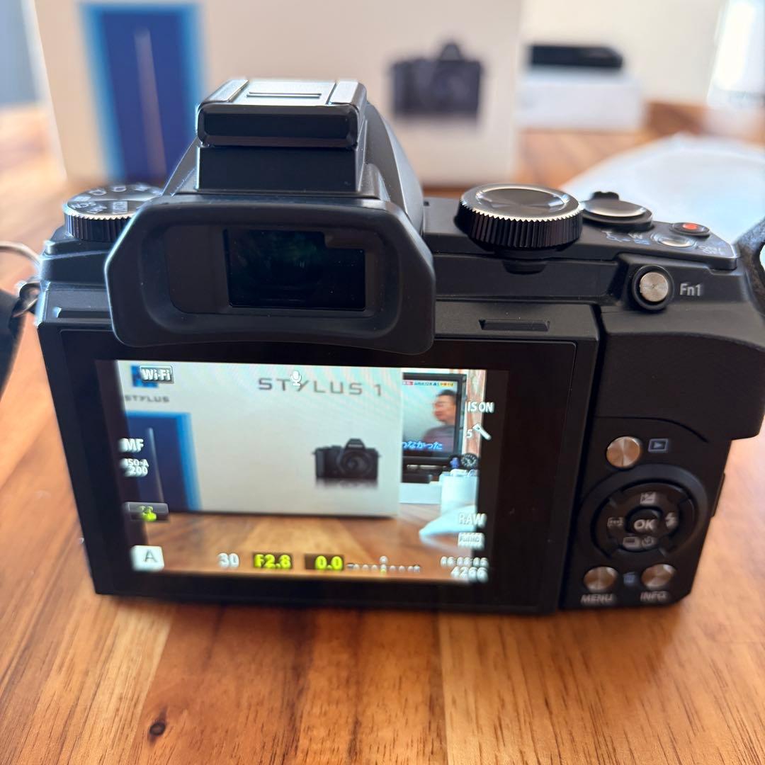 限定値引き【美品】OLYMPUS STYLUS1 F2.8 EVF コンデジ
