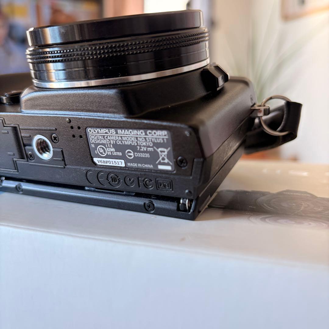 限定値引き【美品】OLYMPUS STYLUS1 F2.8 EVF コンデジ