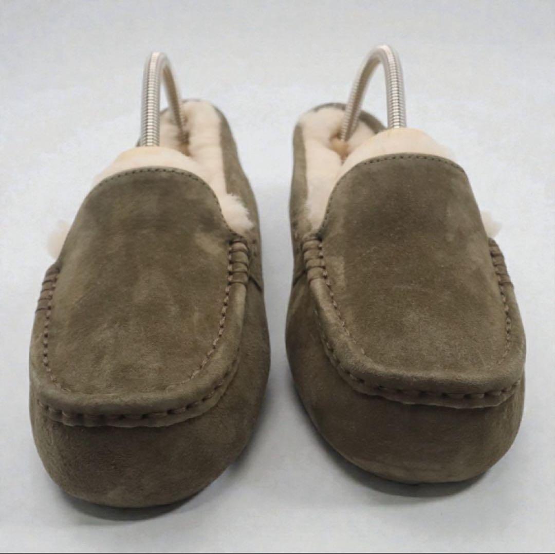 新品同様　UGG モカシン　アンスレー　Ansley カーキ