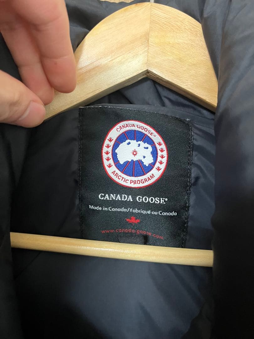 カナダグース　モントリオール　ダウンベスト