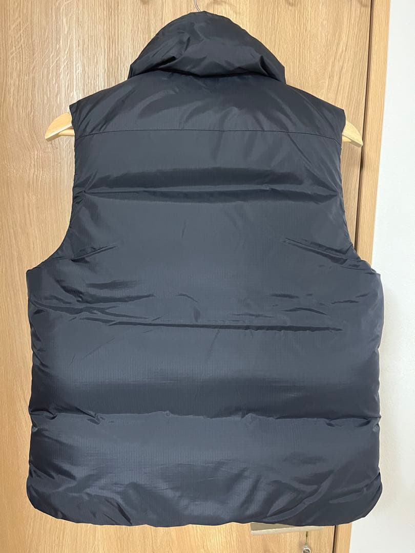 カナダグース　モントリオール　ダウンベスト