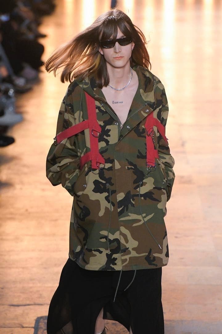 【美品】CELINE セリーヌ 2W860494M ハーネス付き 迷彩 コート