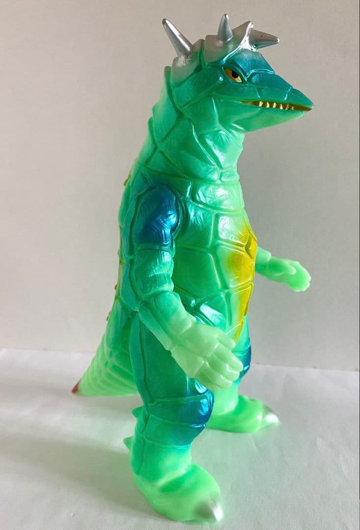 再生ドラコ 怪獣 ソフビ 怪獣郷 円谷コミュニケーションズ ドラコ 蓄光