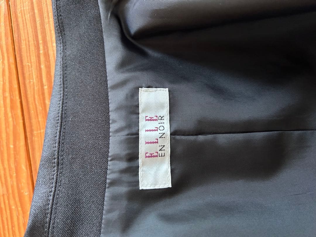 ◆ELLE EN NOIR◆未使用に近い150 卒業式入学式ジャケットスカート