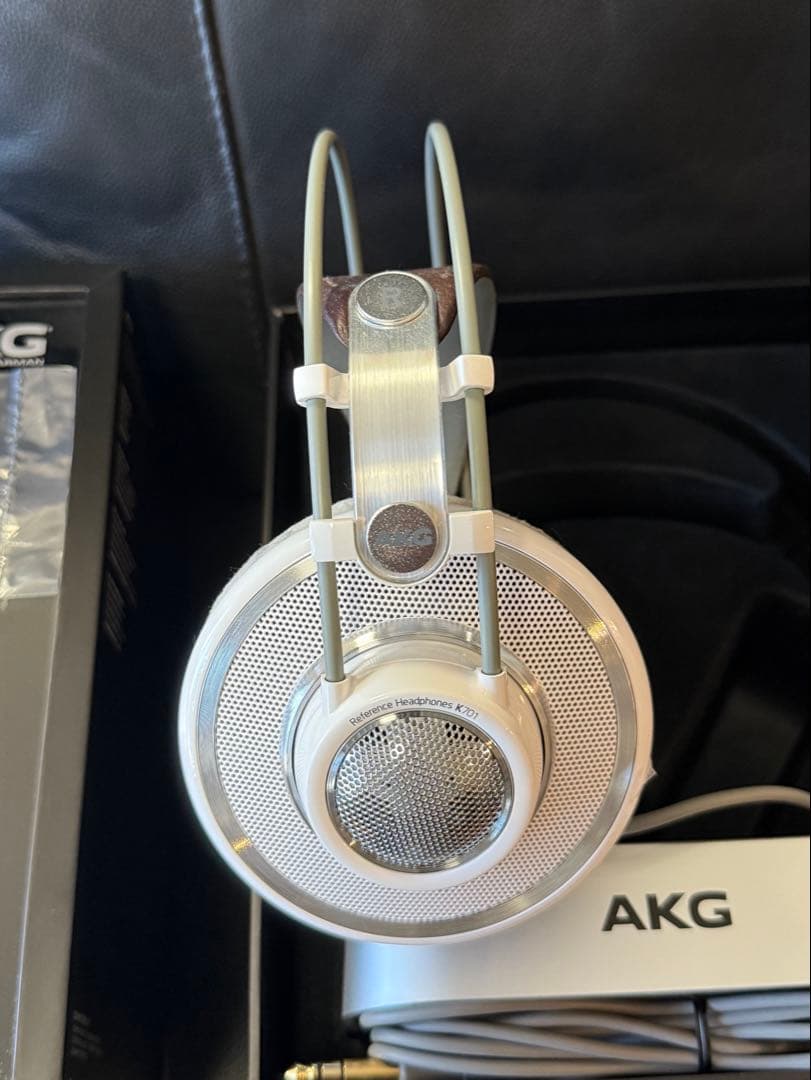 美品AKG K701-Y3プレミアムクラスヘッドフォン