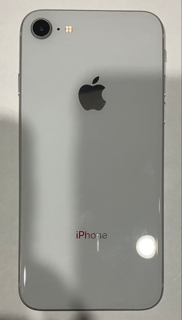 Apple iPhone 8 128GB本体