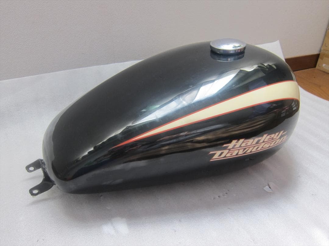 ハーレースポーツスターXL1200C純正タンク
