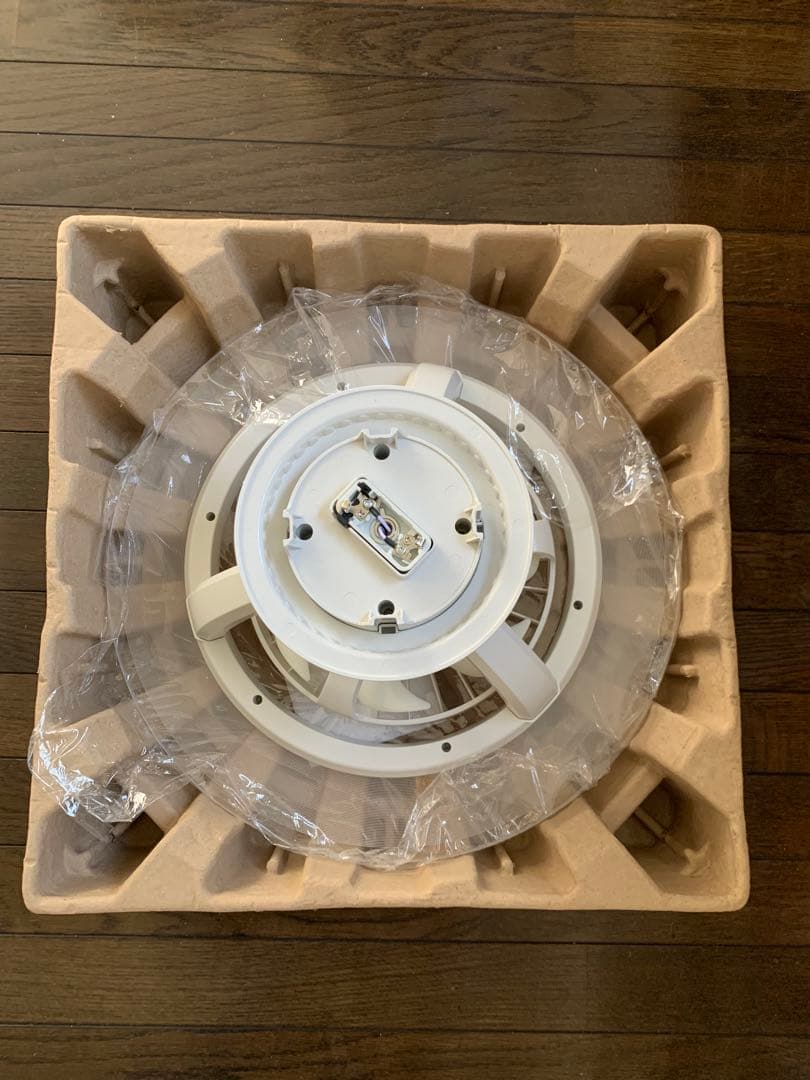 AONCIA LumaFlow シーリングファンライト